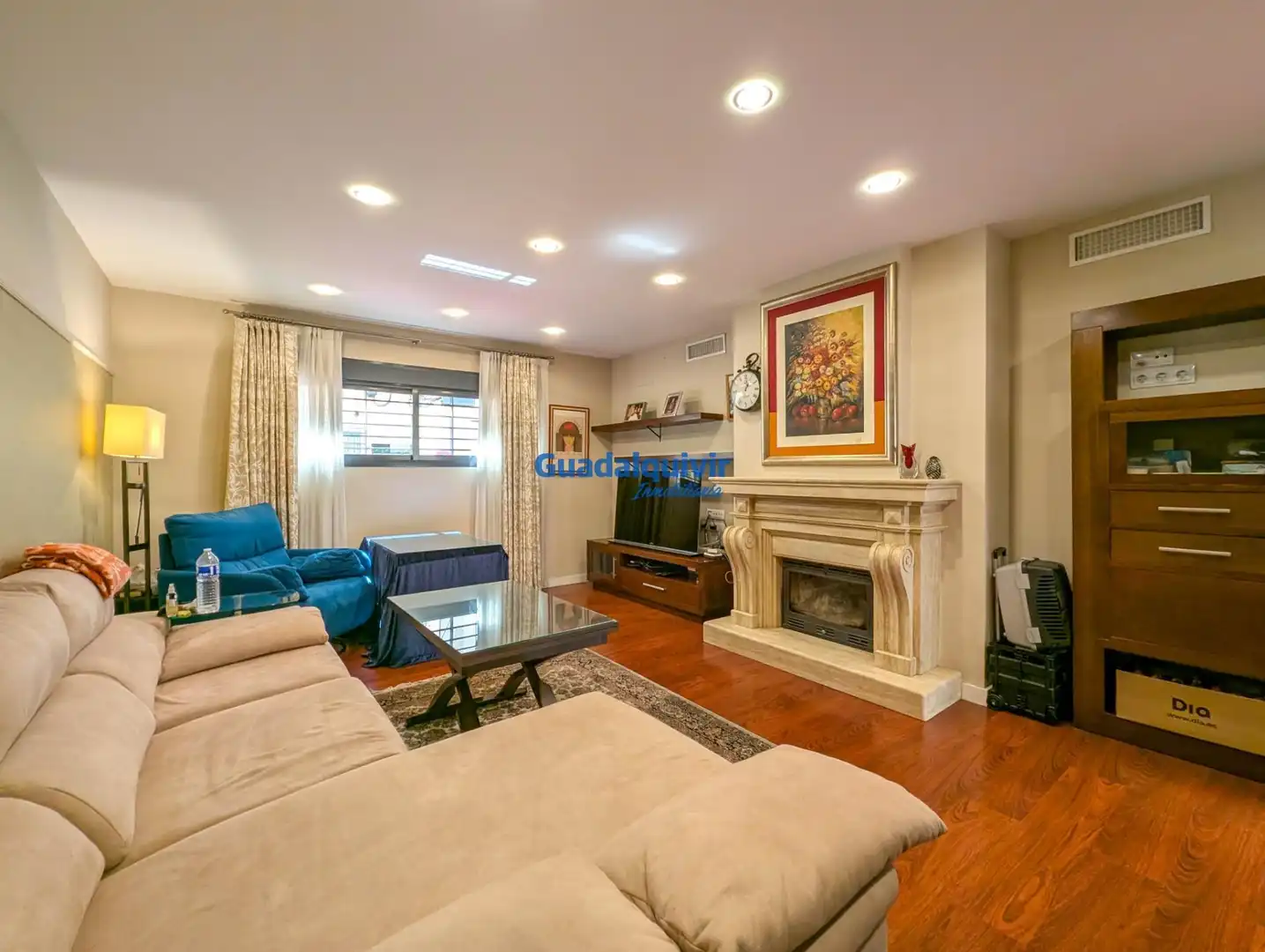 Living room of Houses for sale in Sevilla  with Air Conditioner, Heating and Terrace