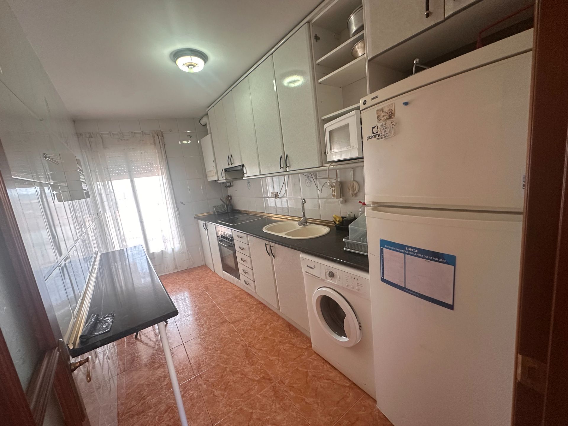 Kitchen of Flat to share in Cuenca Capital  with Terrace