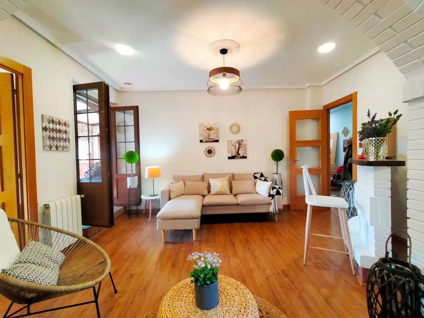 Wohnzimmer von Dachboden zum Verkauf in Pravia mit Heizung, Terrasse und Möbliert