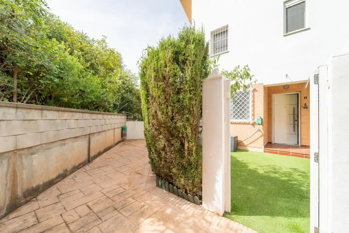 Jardín de Dúplex en venta en Rincón de la Victoria con Aire acondicionado, Calefacción y Jardín privado