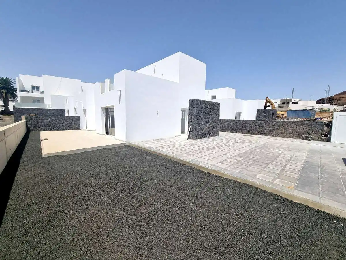 Vista exterior de Casa o xalet en venda en Teguise amb Jardí privat i Terrassa