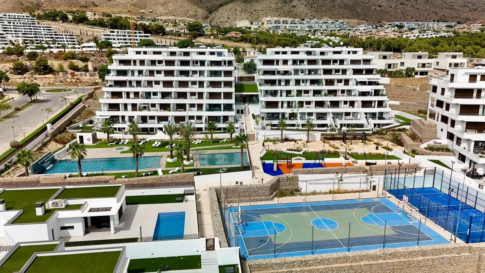 Vista exterior de Apartament de lloguer en Finestrat amb Aire condicionat, Jardí privat i Terrassa