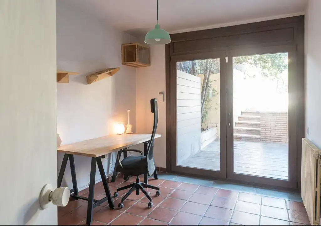 Habitación de Planta baja en venta en Sant Julià de Vilatorta con Calefacción, Jardín privado y Terraza