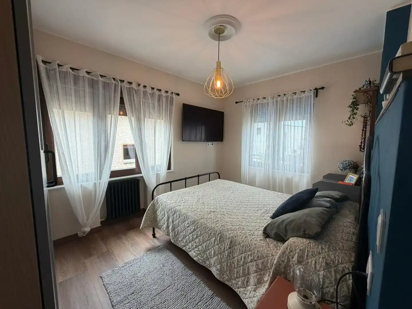 Dormitori de Casa o xalet en venda en La Pola Siero
