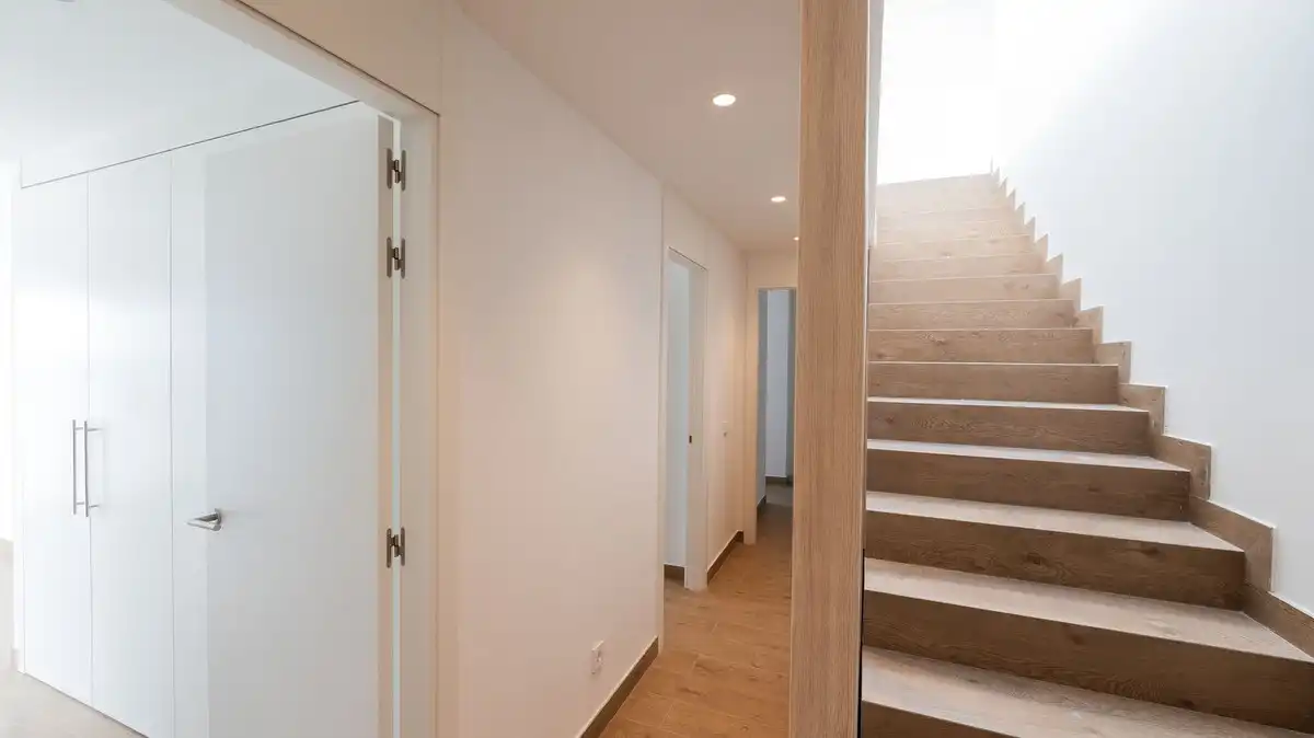 Einfamilien-Reihenhaus zum Verkauf in Benalmádena mit Klimaanlage, Terrasse und Abstellraum
