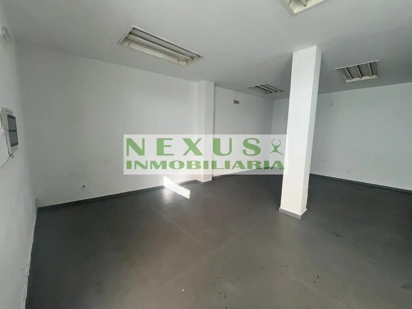 Local comercial en venda a Casco Antiguo, imagen 4