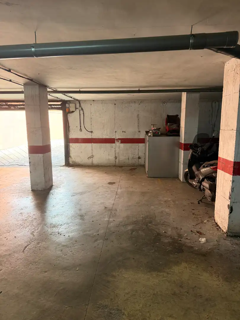 Parking de Piso en venta en La Línea de la Concepción con Aire acondicionado, Terraza y Amueblado