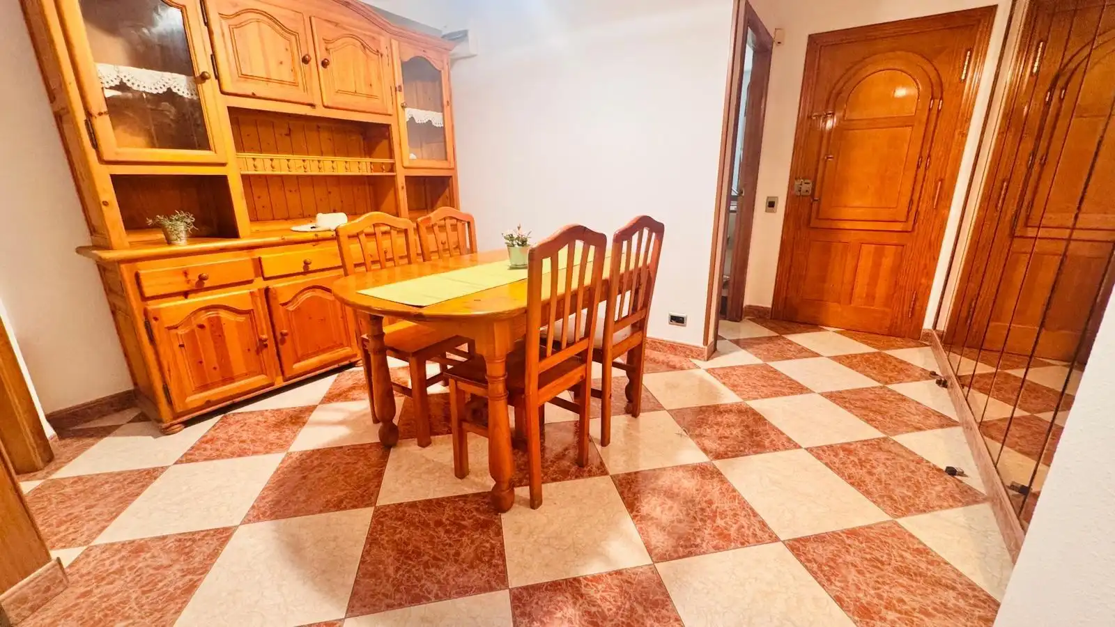 Bungalow con terraza en venta en Plaza Paris, imagen 24