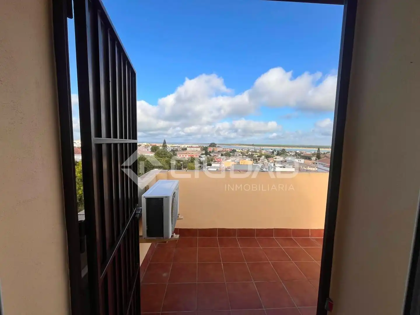 Terraza de Casa adosada en venta en Sanlúcar de Barrameda con Aire acondicionado, Jardín privado y Terraza