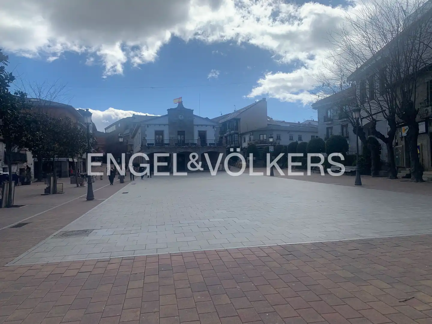 Vista exterior de Dúplex de alquiler en Galapagar con Calefacción, Balcón y Se aceptan mascotas