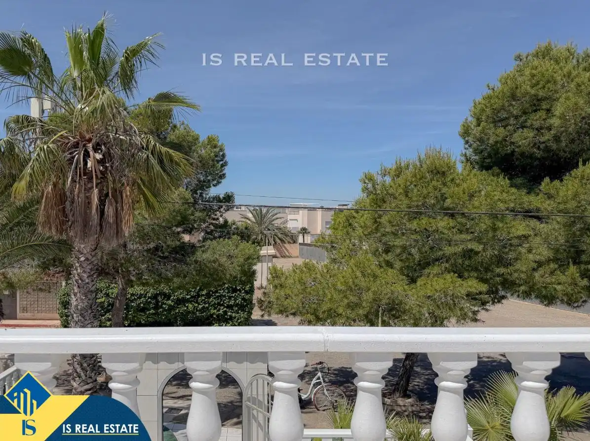 Vista exterior de Casa o chalet en venta en Torrevieja con Calefacción, Terraza y Amueblado