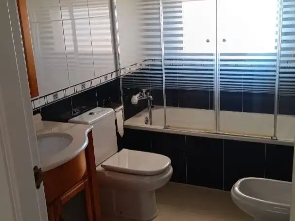 Badezimmer von Wohnung zur Miete in El Hornillo