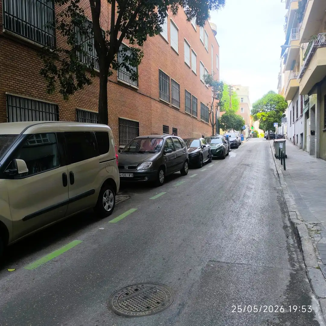 Parking of Flat for rent in Madrid  with Heating and Furnished