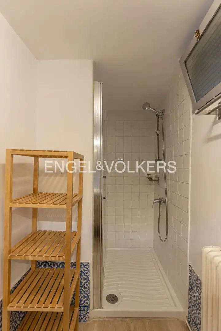 Badezimmer von Wohnung zur Miete in Madrid mit Klimaanlage, Heizung und Abstellraum