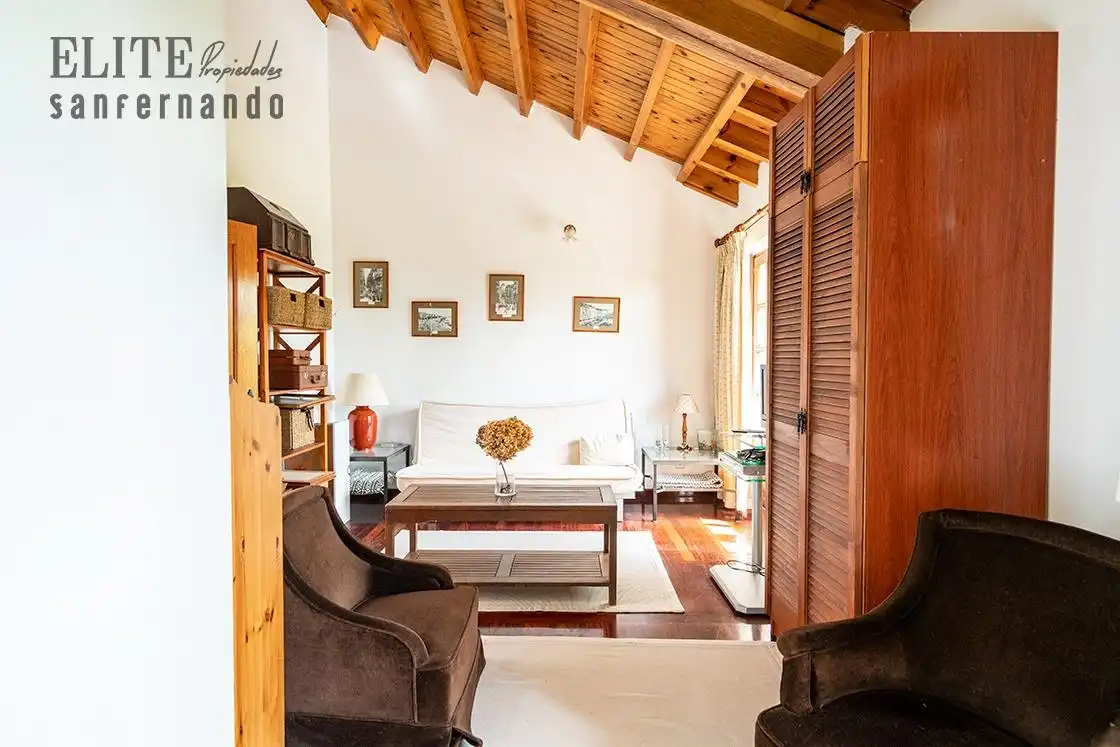 Sala d'estar de Casa o xalet en venda en Ribamontán al Monte amb Calefacció, Jardí privat i Traster