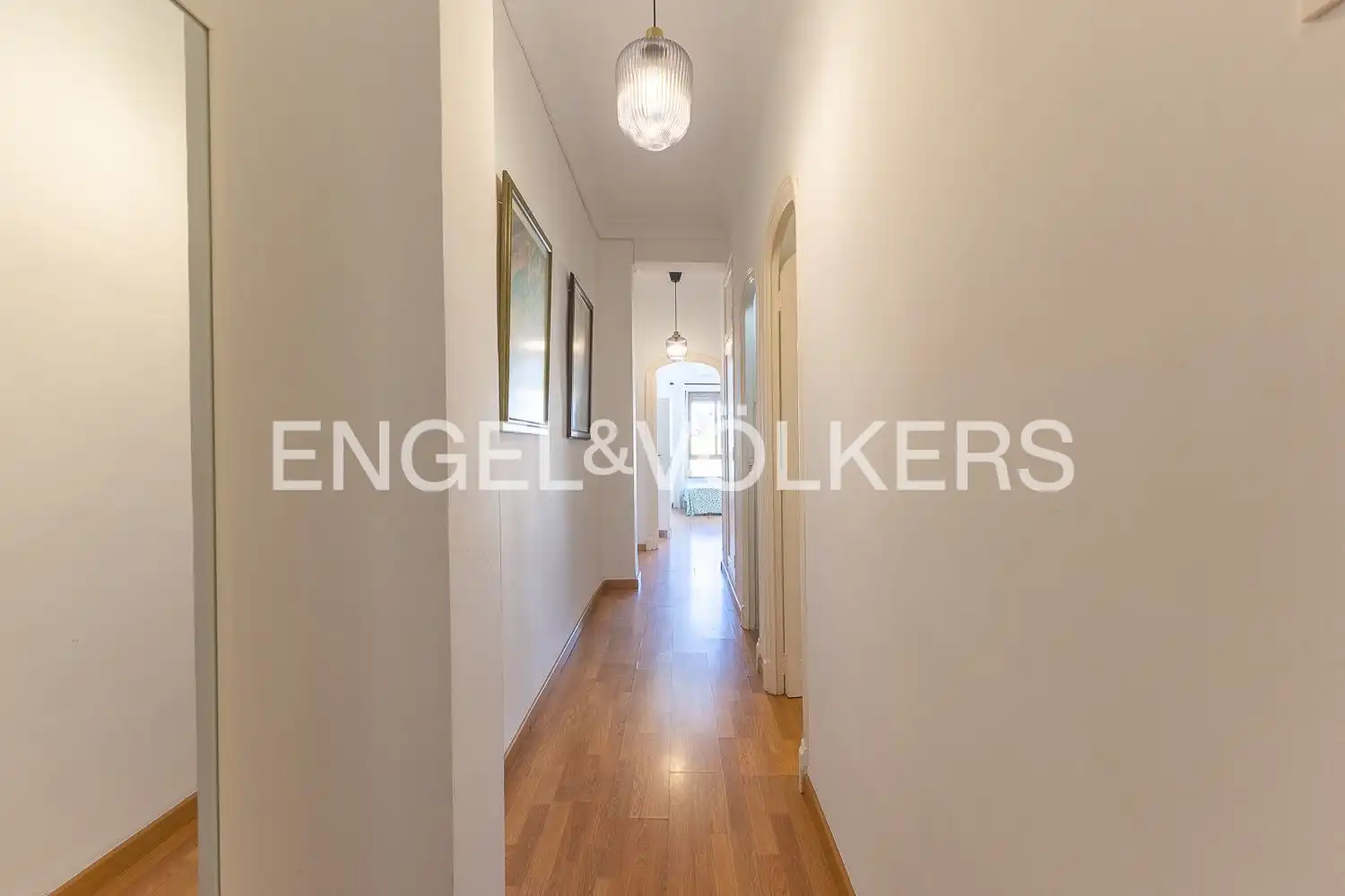 Flat for rent in Valencia  with Air Conditioner, Heating and Furnished