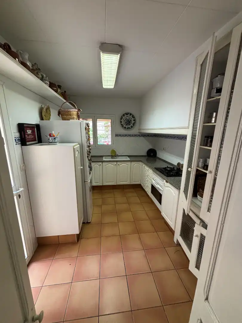 Cuina de Casa adosada en venda en Vilassar de Mar amb Jardí privat, Terrassa i Forn