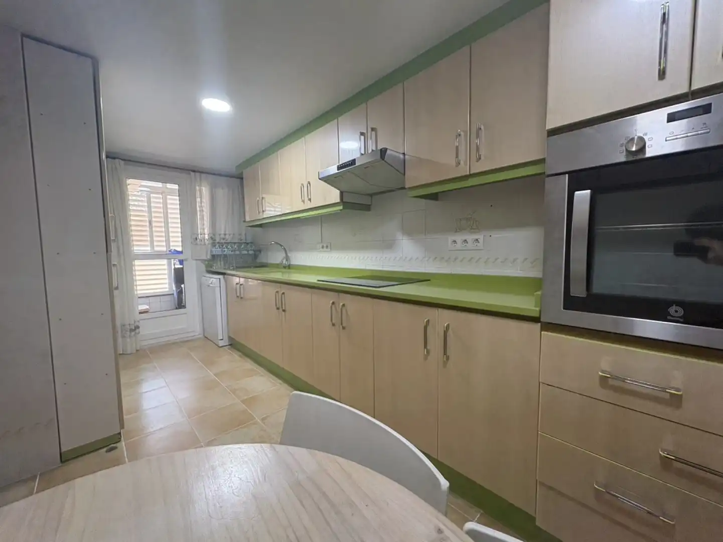 Küche von Wohnung zum Verkauf in Valencia mit Heizung, Abstellraum und Balkon