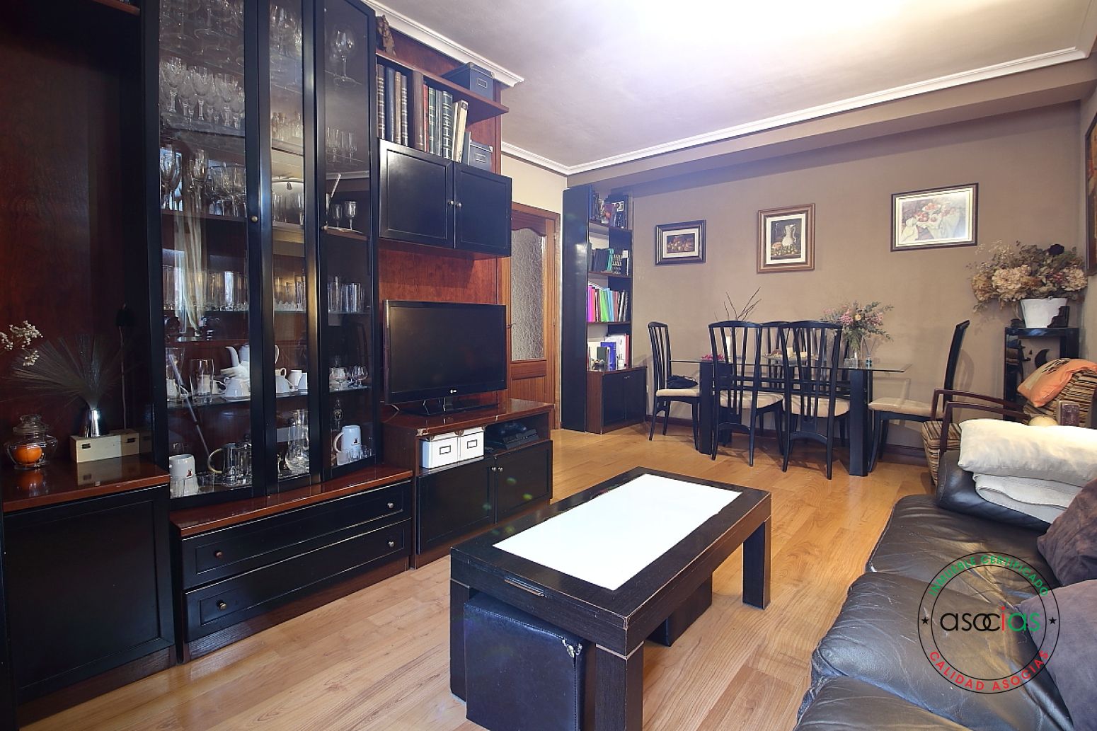 Living room of Flat for sale in Gijón   with Heating, Parquet flooring and Balcony