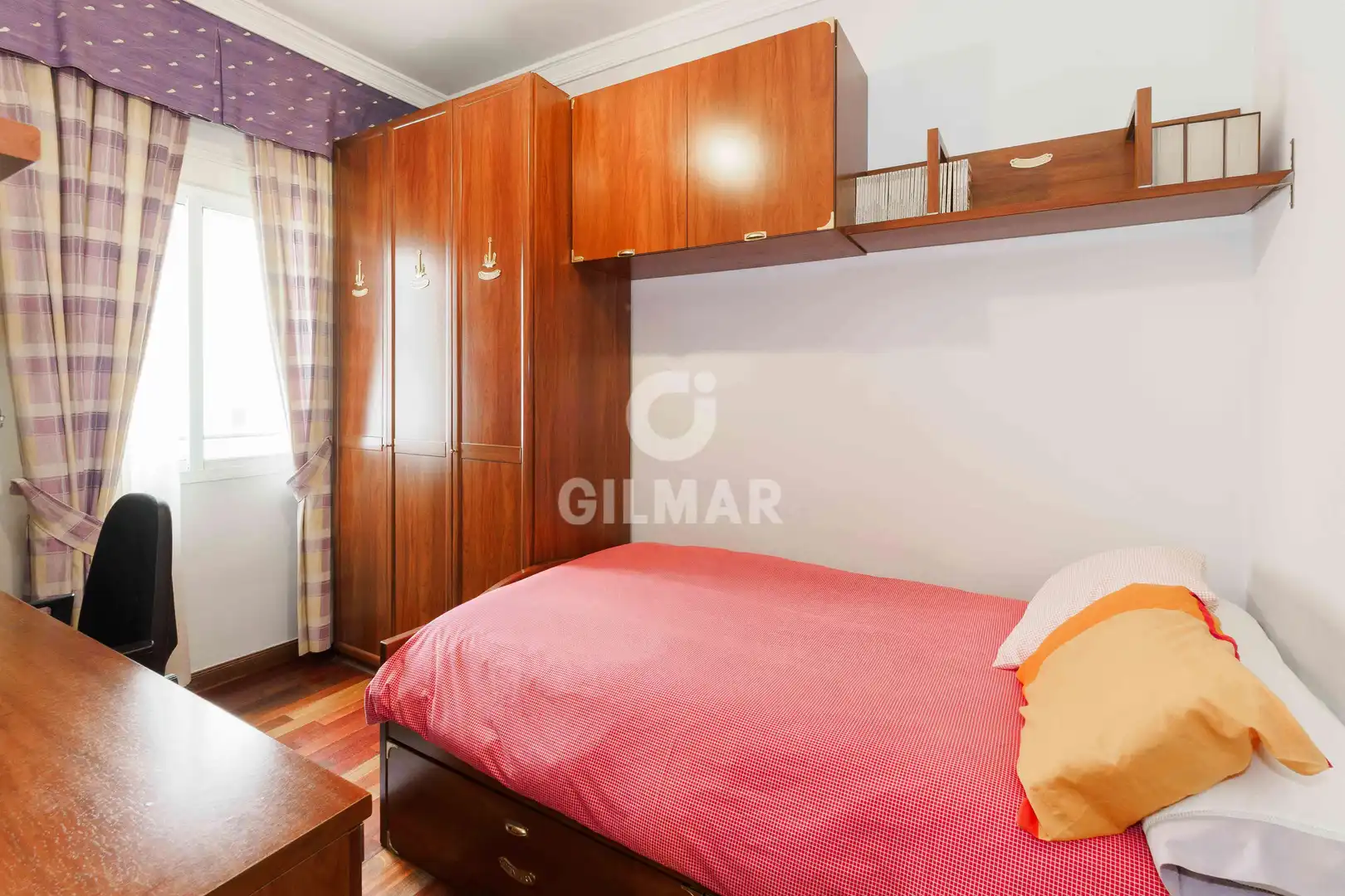 Bedroom of Flat for sale in Sevilla  with Heating