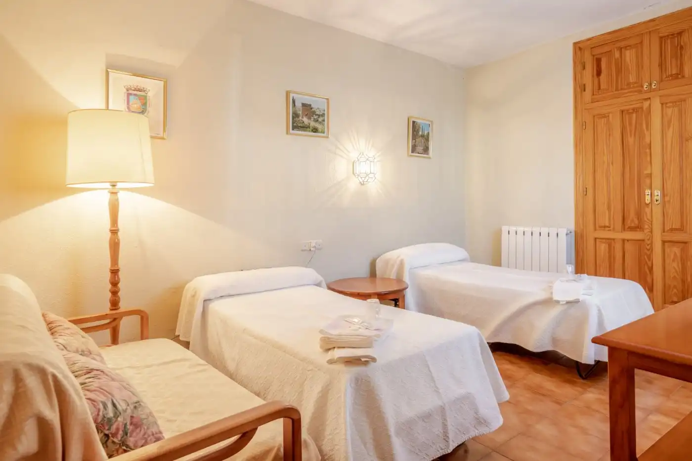 Bedroom of Buildings for sale in Pórtugos