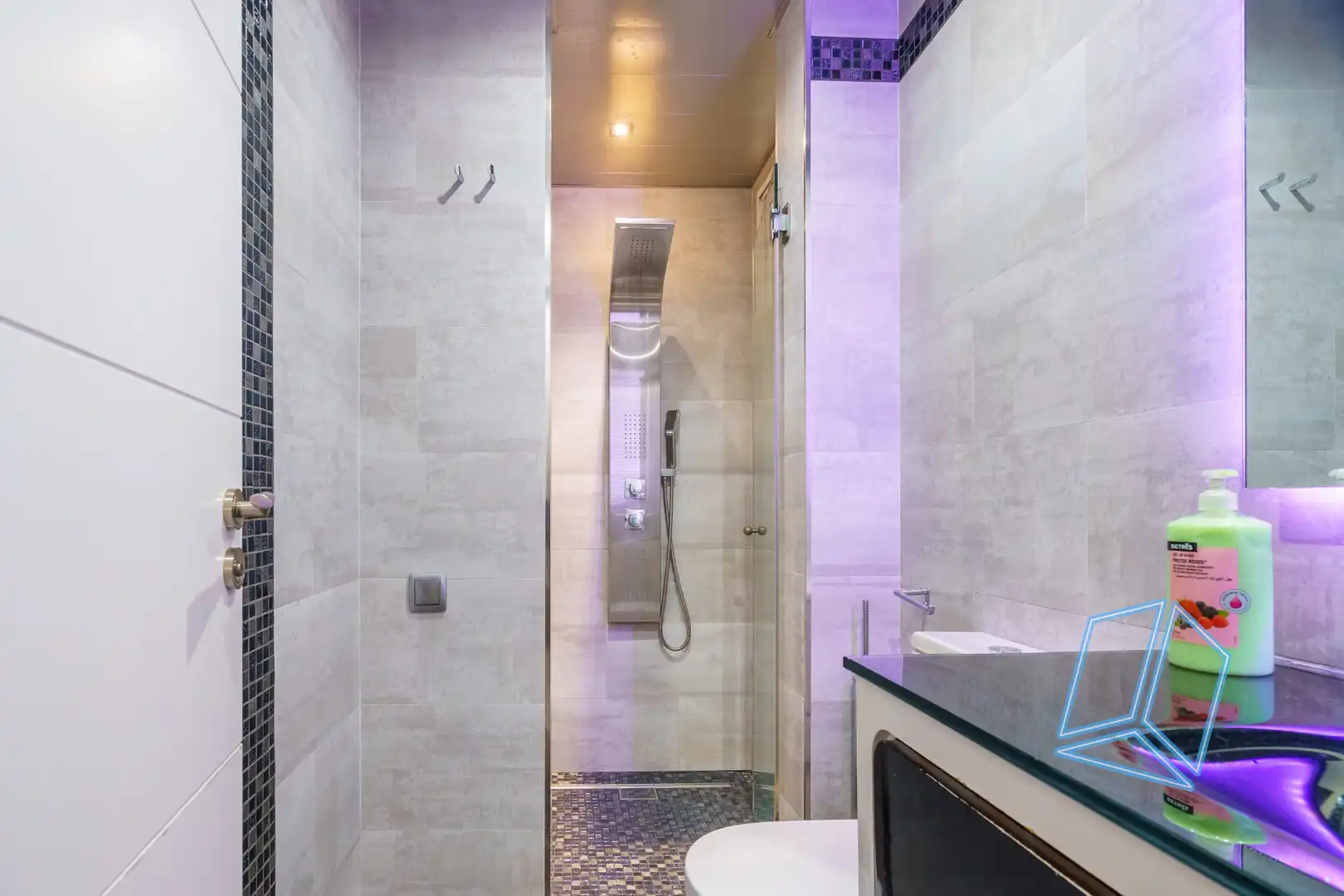 Baño de Planta baja en venta en Barcelona con Amueblado y Horno
