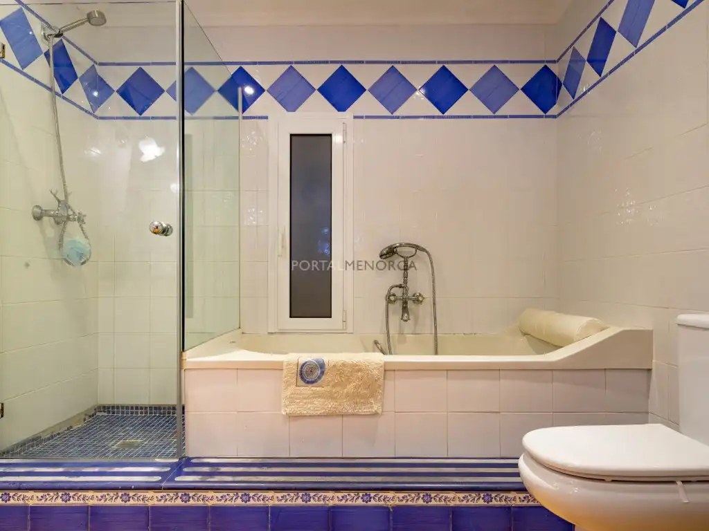 Baño de Finca rústica en venta en Es Castell