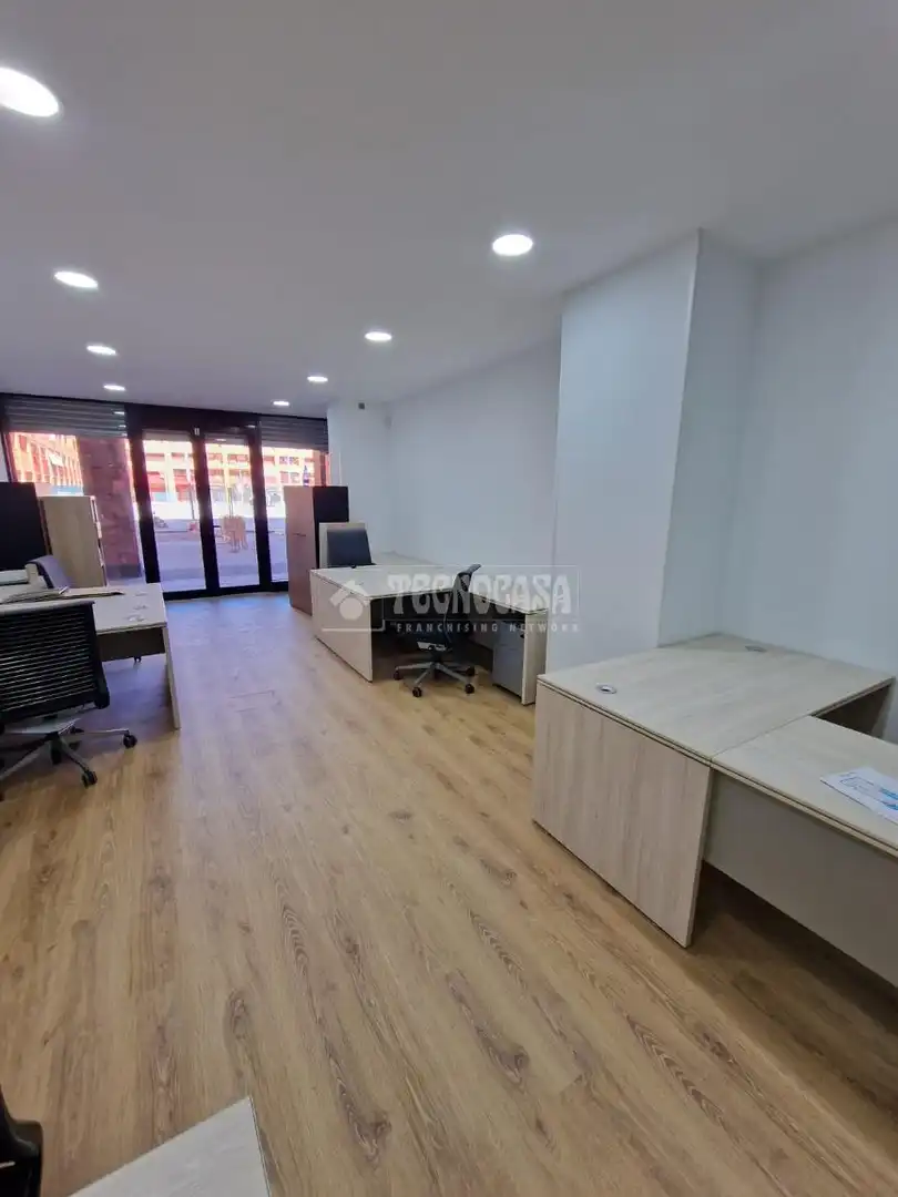 Office for sale in Coslada  with Air Conditioner and Heating