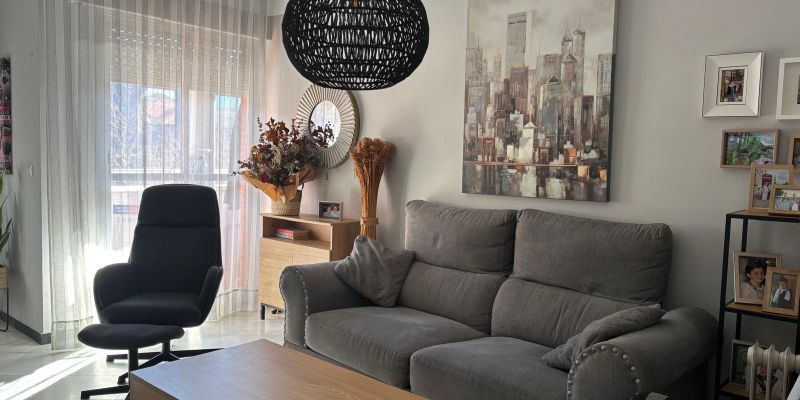 Living room of Flat for sale in  Sevilla Capital  with Air Conditioner, Private garden and Terrace