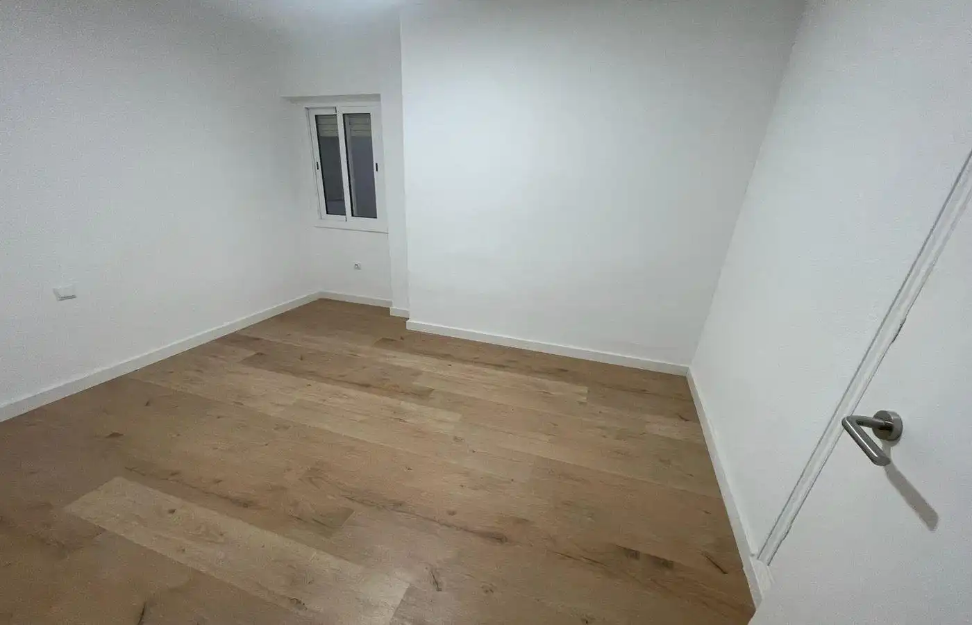 Habitación de Piso en venta en Alcanar con Parquet y Balcón