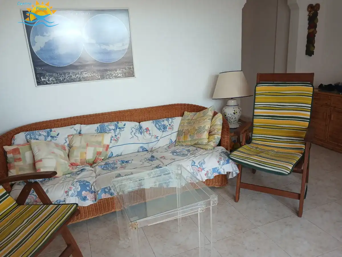 Sala d'estar de Apartament en venda en Moncofa amb Calefacció, Terrassa i Moblat
