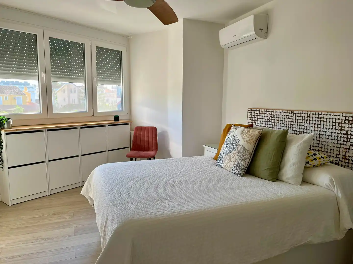 Bedroom of Flat for sale in Torremolinos  with Air Conditioner, Terrace and Furnished