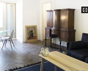 Living room of Flat to rent in  Madrid Capital  with Air Conditioner, Heating and Furnished