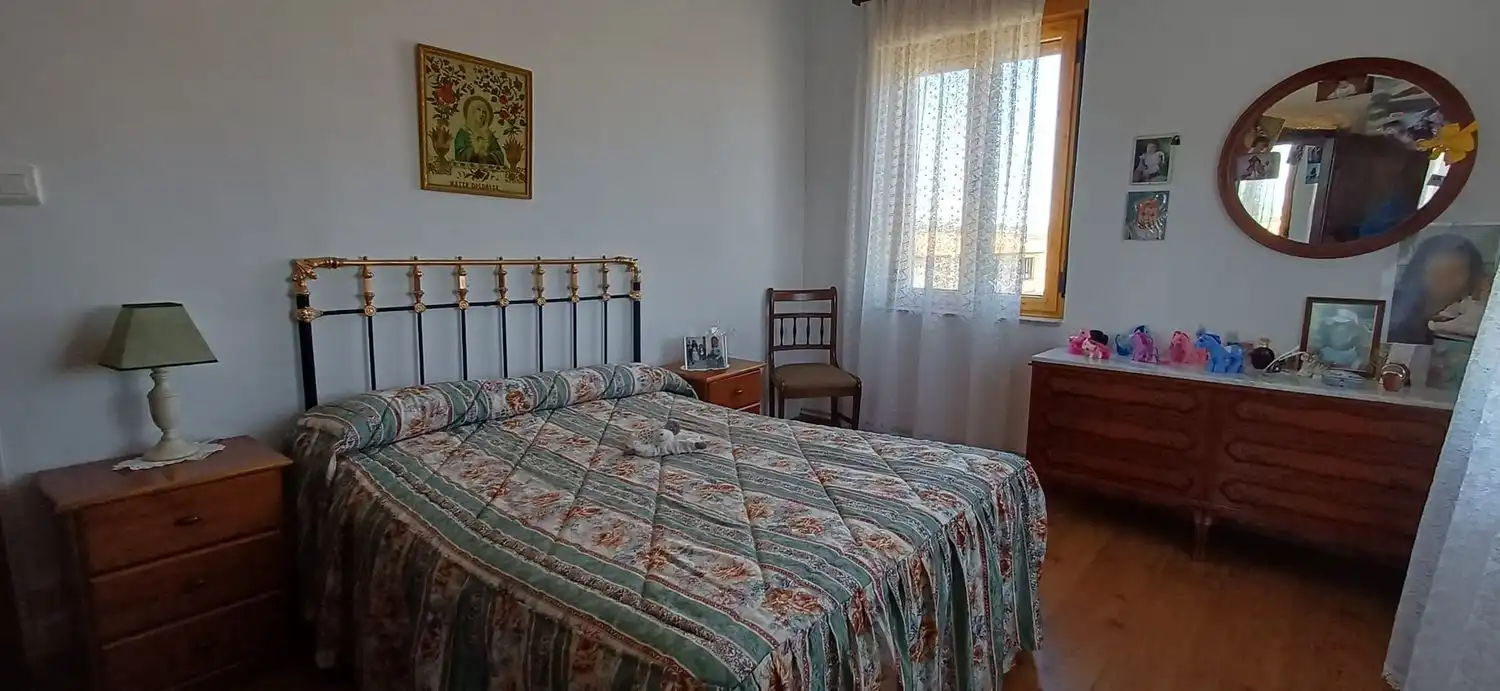 Dormitori de Casa o xalet en venda en Valderrey amb Calefacció, Terrassa i Traster