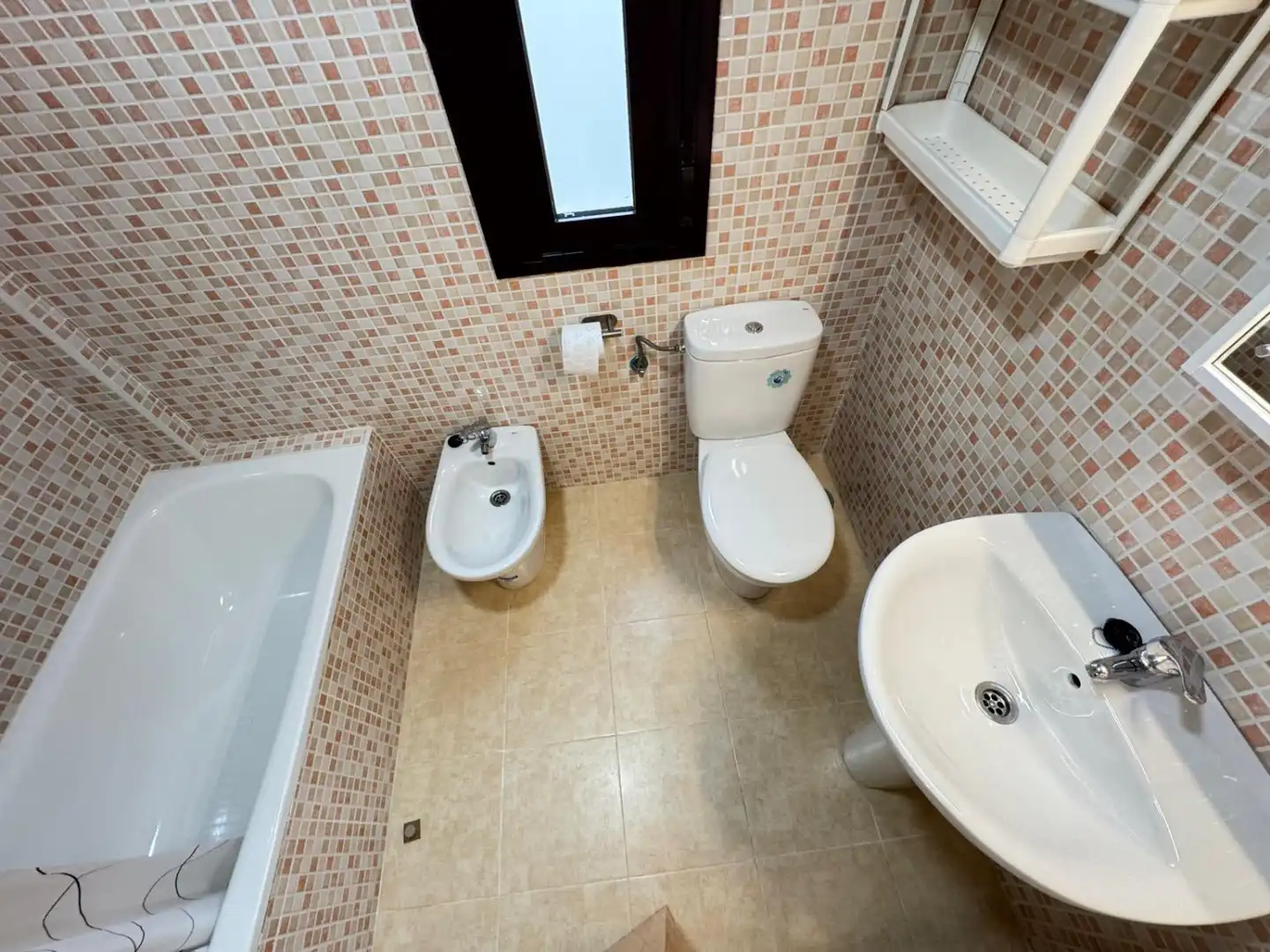 Baño de Piso de alquiler en Gálvez con Aire acondicionado y Calefacción