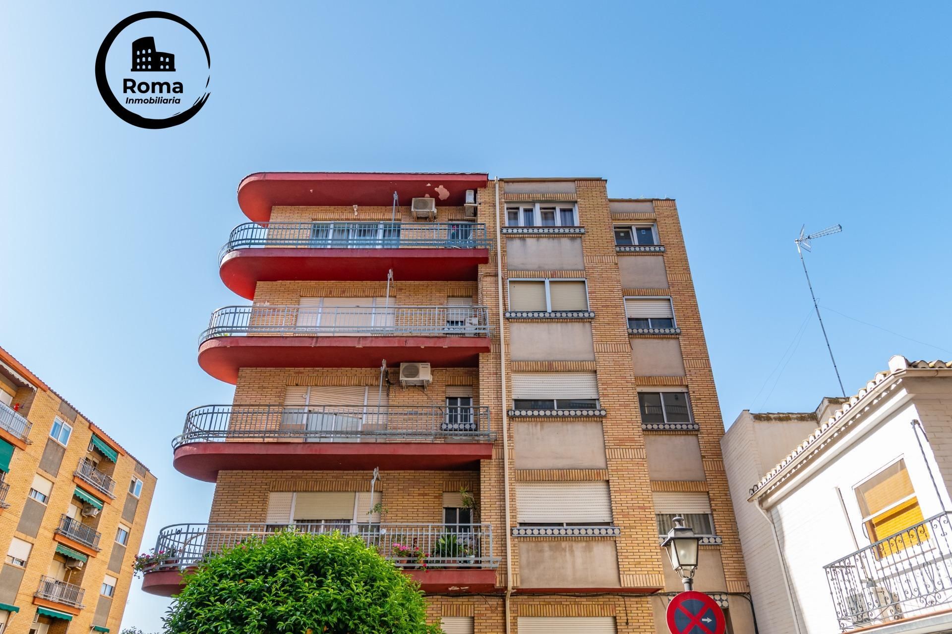 Vista exterior de Pis en venda en Atarfe amb Terrassa, Traster i Balcó