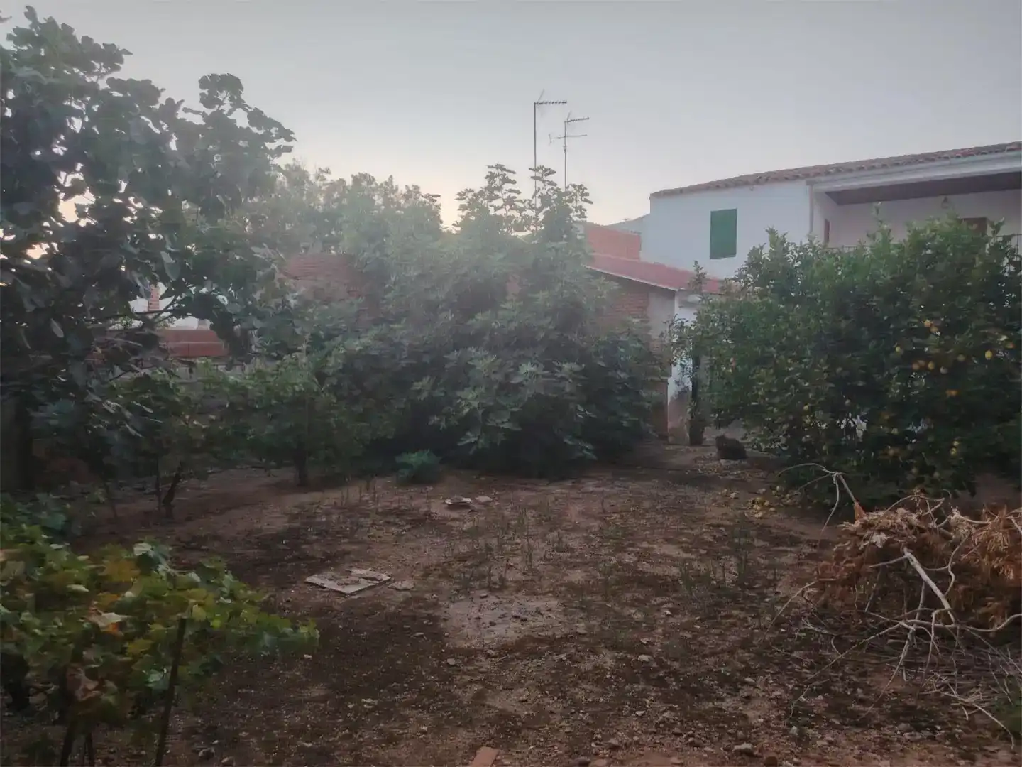 Casa adosada en venda en Torremejía amb Aire condicionat i Jardí privat