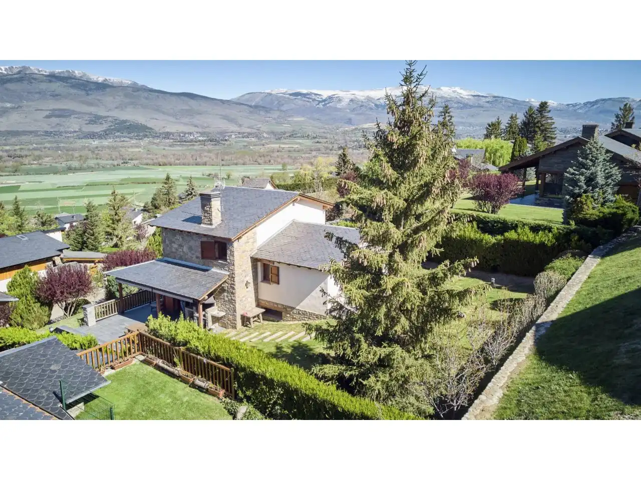 Houses for rent in Calle ESCOMELLES, Fontanals de Cerdanya
