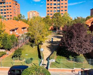 Vista exterior de Casa o xalet en venda en Fuenlabrada amb Aire condicionat i Terrassa