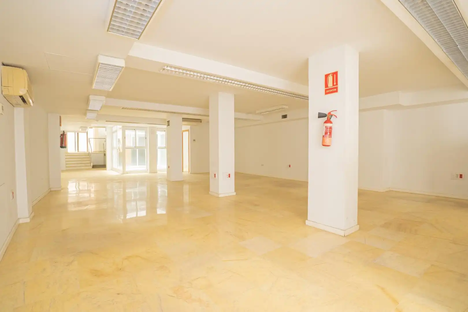 Local en venta en  Almería Capital