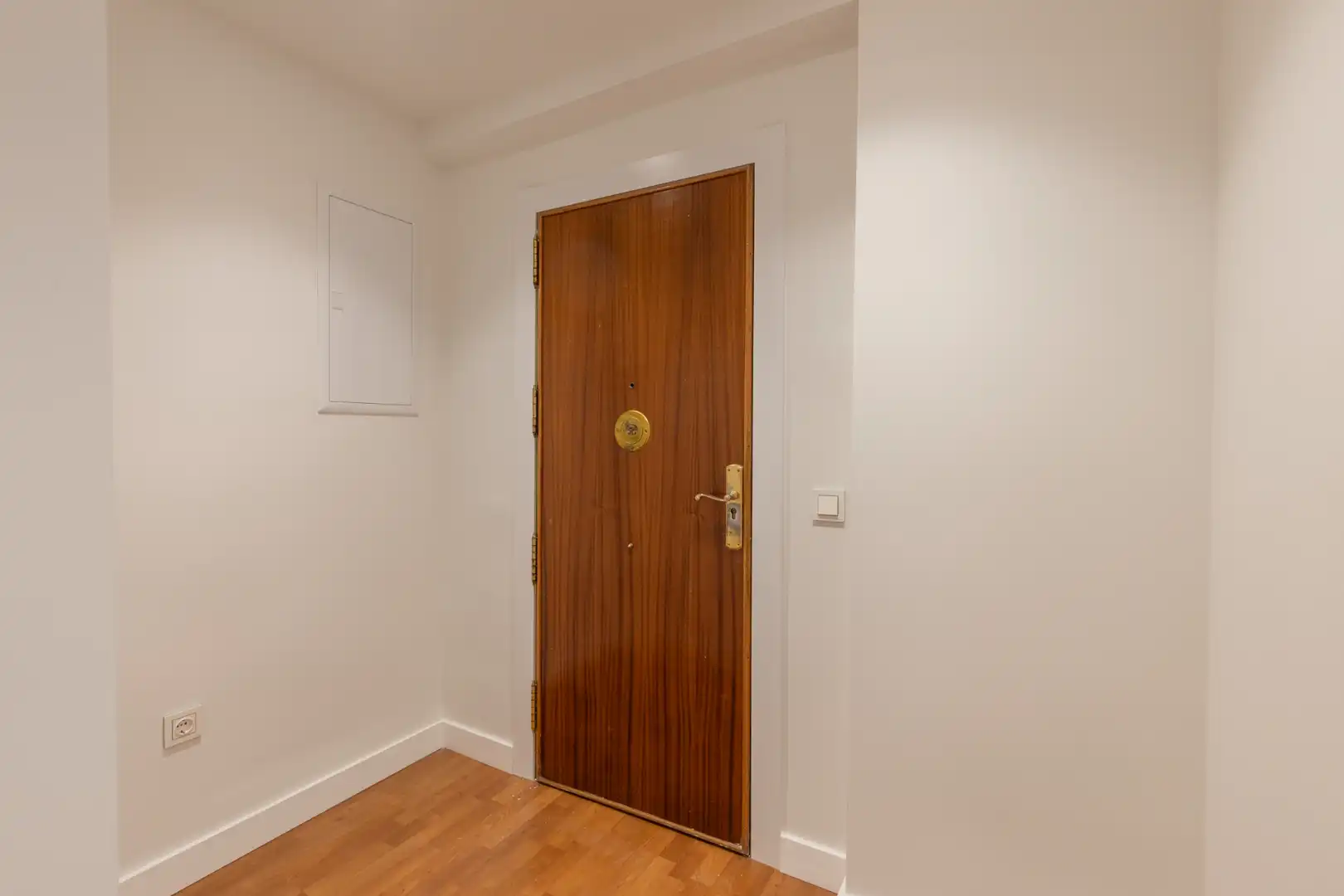 Flat for sale in Granada  with Air Conditioner, Heating and Parquet flooring
