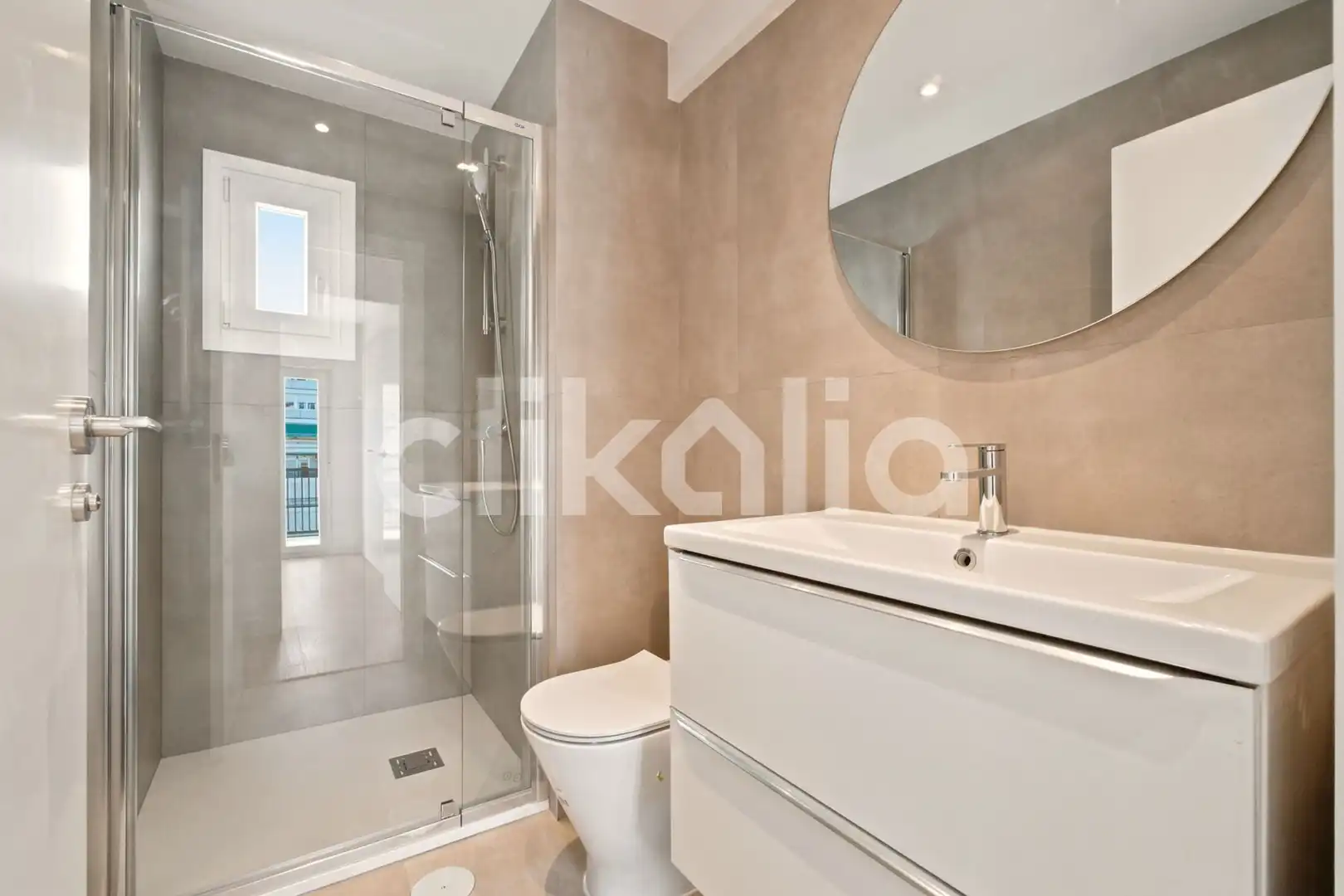Baño de Piso en venta en Madrid con Aire acondicionado, Calefacción y Terraza