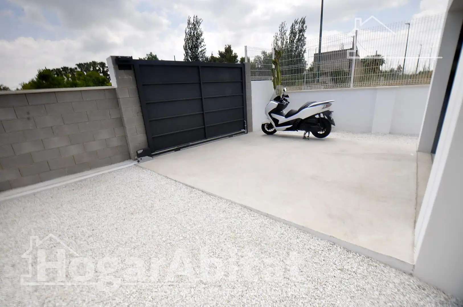 Aparcament de Casa o xalet en venda en Riba-roja de Túria amb Aire condicionat, Terrassa i Traster