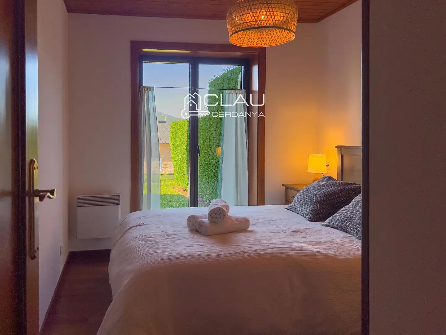 Habitación de Piso de alquiler en Osséja con Calefacción, Jardín privado y Parquet