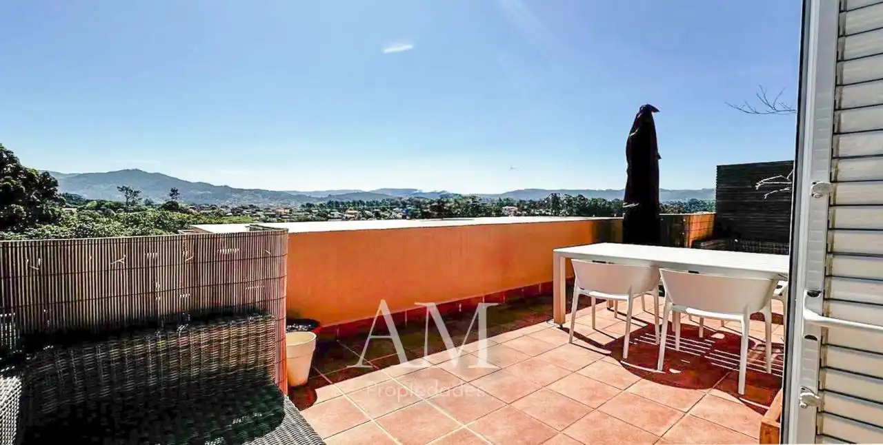 Terraza de Dúplex en venta en Nigrán con Calefacción, Terraza y Trastero