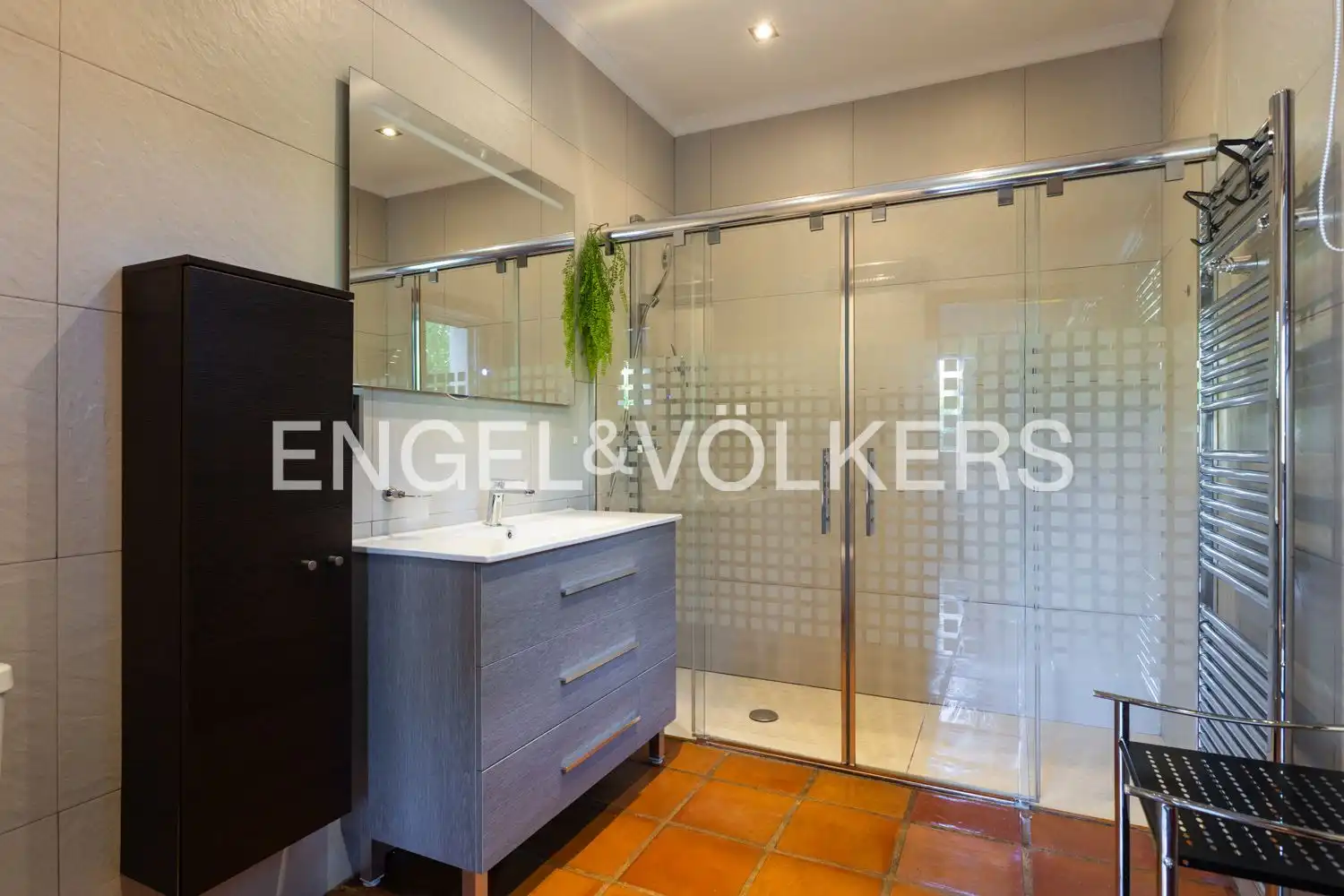 Bathroom of Houses for sale in Pedreguer  with Air Conditioner, Heating and Private garden