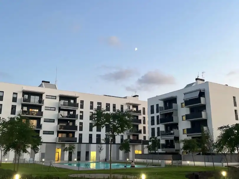 Ground floor with pool for sale in Carrer De Múrcia 143, imagen 3