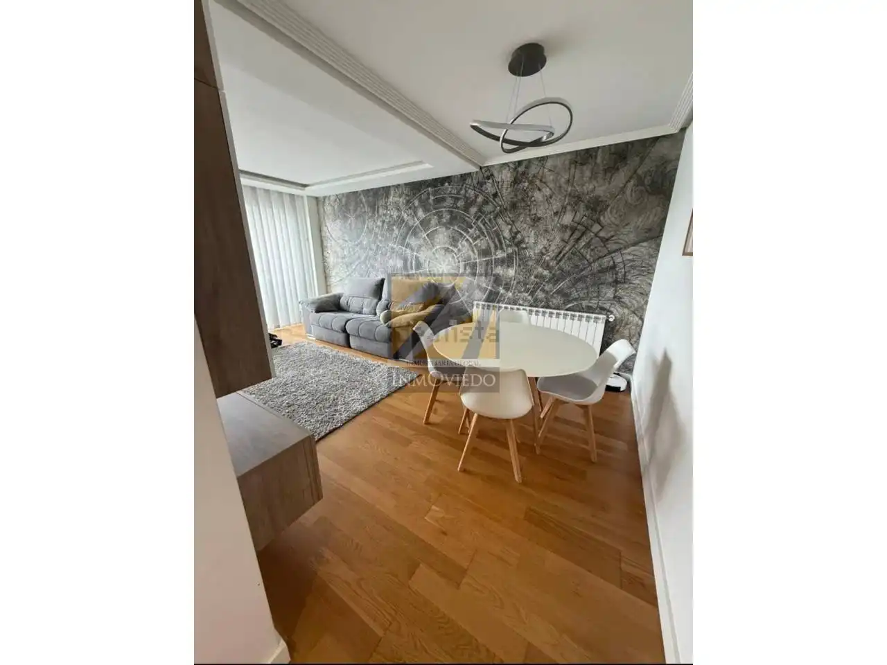 Sala de estar de Ático de alquiler en Oviedo  con Calefacción, Parquet y Terraza