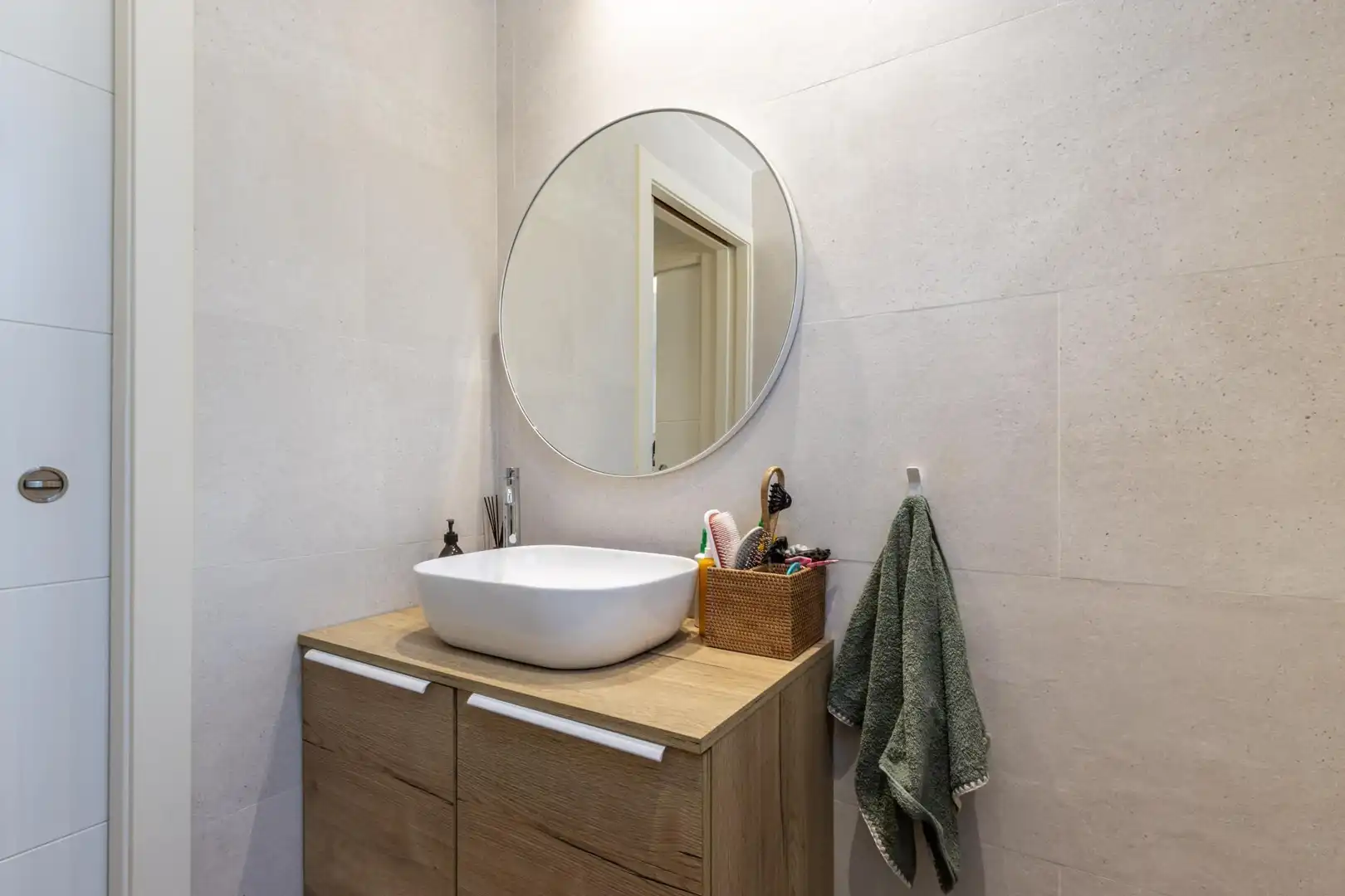Bathroom of Flat for sale in Sant Llorenç Savall  with Heating, Private garden and Parquet flooring