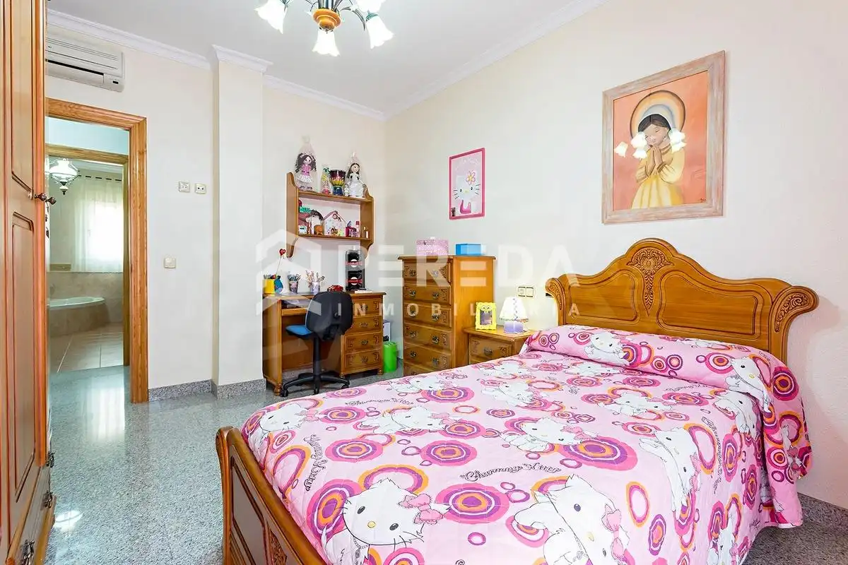 Habitación de Casa adosada en venta en Roquetas de Mar con Aire acondicionado, Jardín privado y Terraza